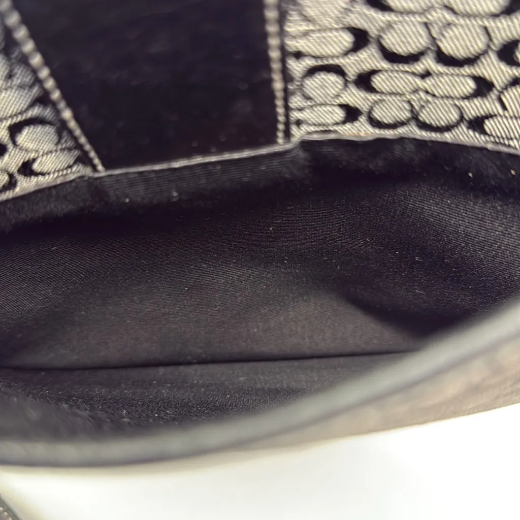 COACH VINTAGE SOHO JACQUARD Black and Gray Patterned Women's Bag. - Image 5