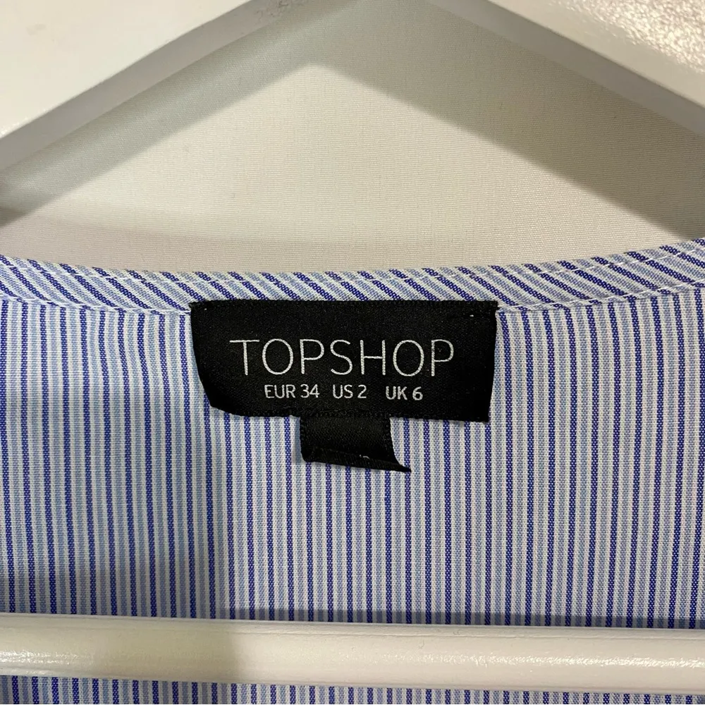 Topshop Women’s Short Sleeve Wrap Shirt Mini Ruffle Dress Blue Stripe Sz 2 EUC - Image 4