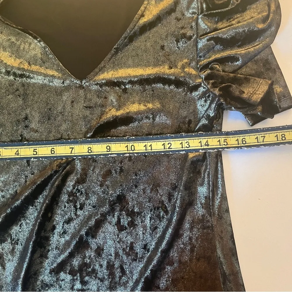 INC International Concepts Women's Velvet Glitter Top Gold Black Medium - Image 6