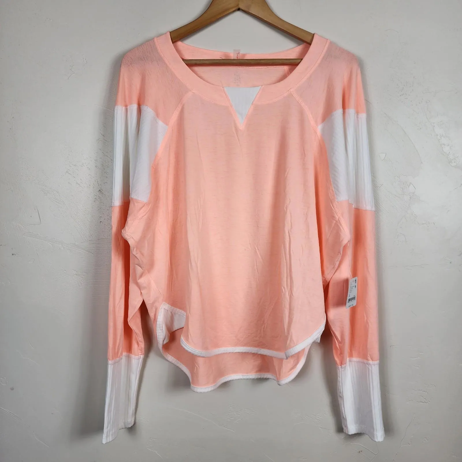 NWT FP MOVEMENT by FREE PEOPLE Spotlight Colorblock Long Sleeve XL Peach White - Image 3