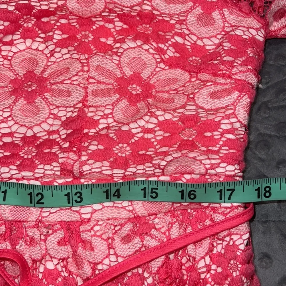 Motherhood Maternity large lace v - Image 7