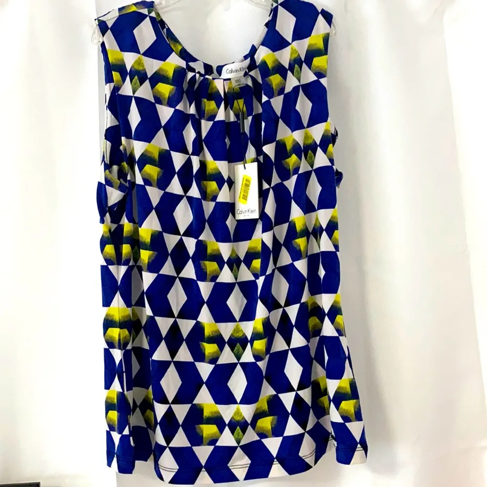Calvin Klein sleeveless top with geometric print - Image 2