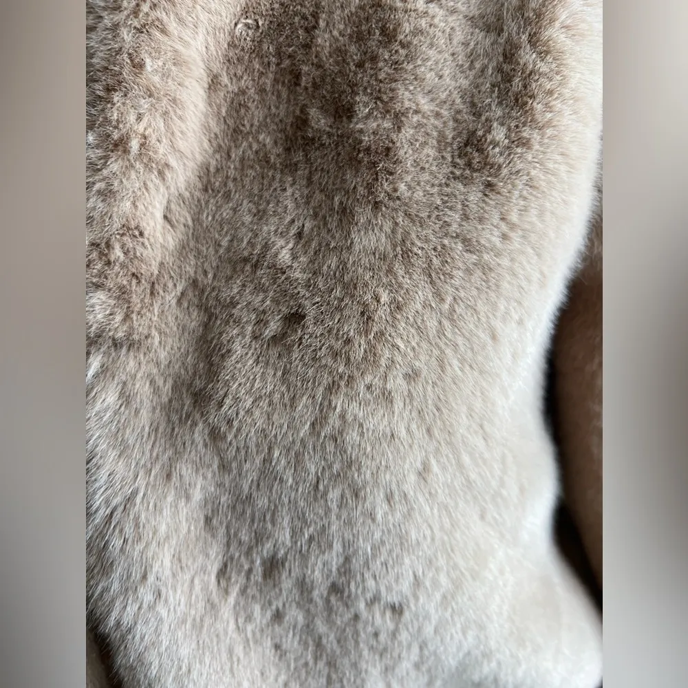 Magaschoni faux fur coat beige XS lined - Image 5