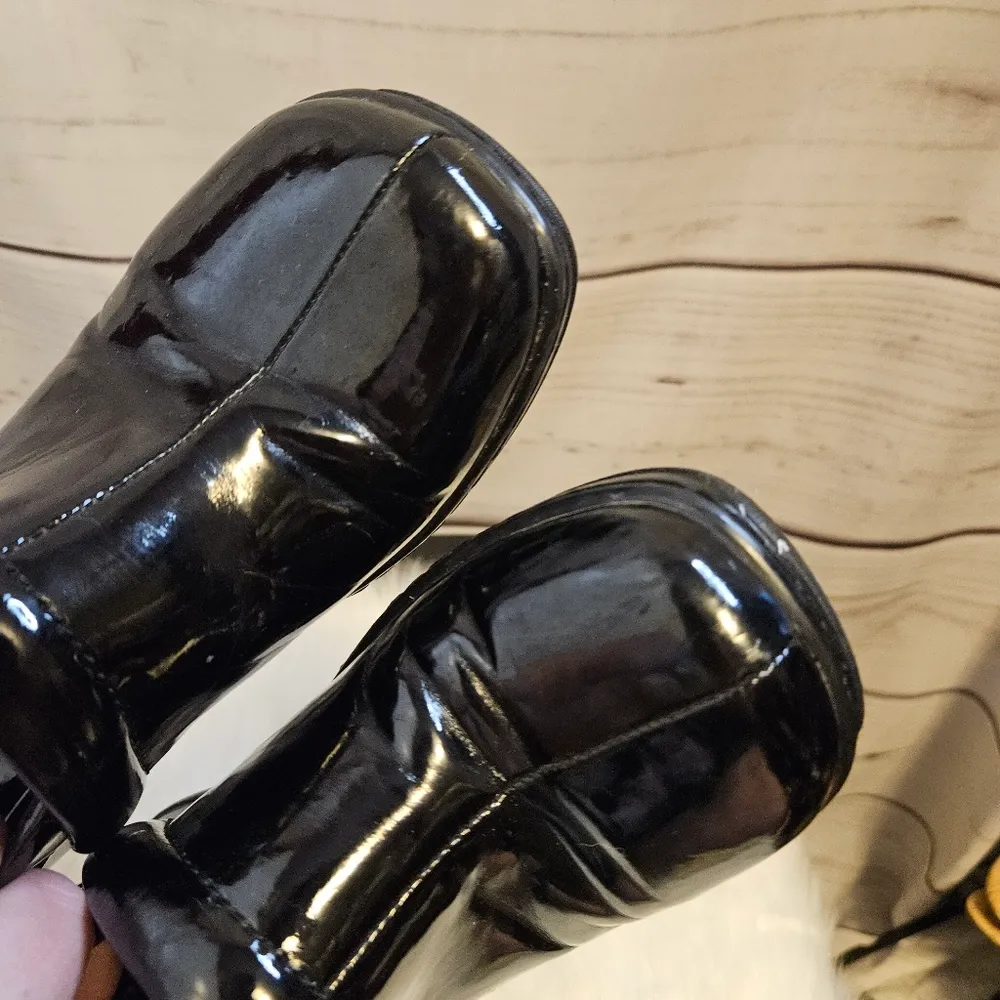 B.O.C. patent mules Black Size 7 - Image 8