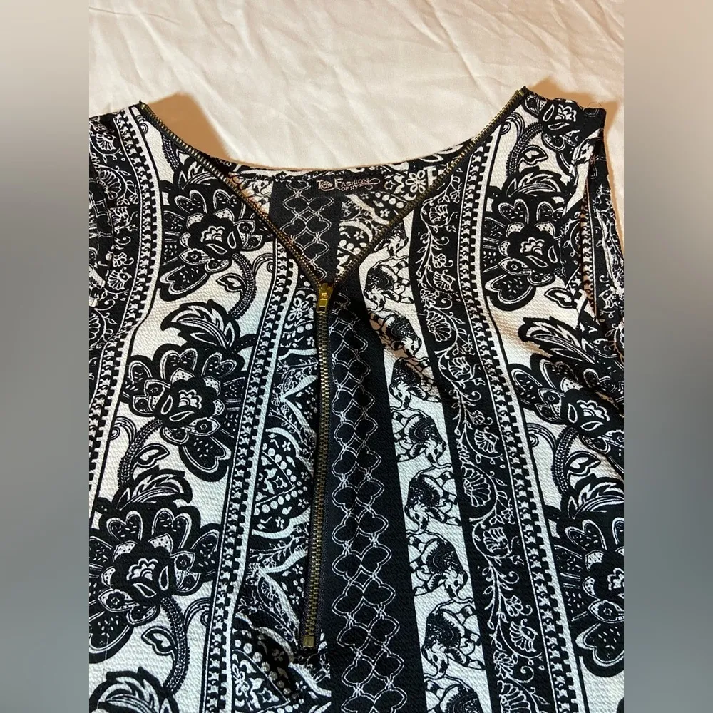 Top Fashion of NY Sz LG black white Tank Top sleeveless zipper front GUC shirt - Image 4