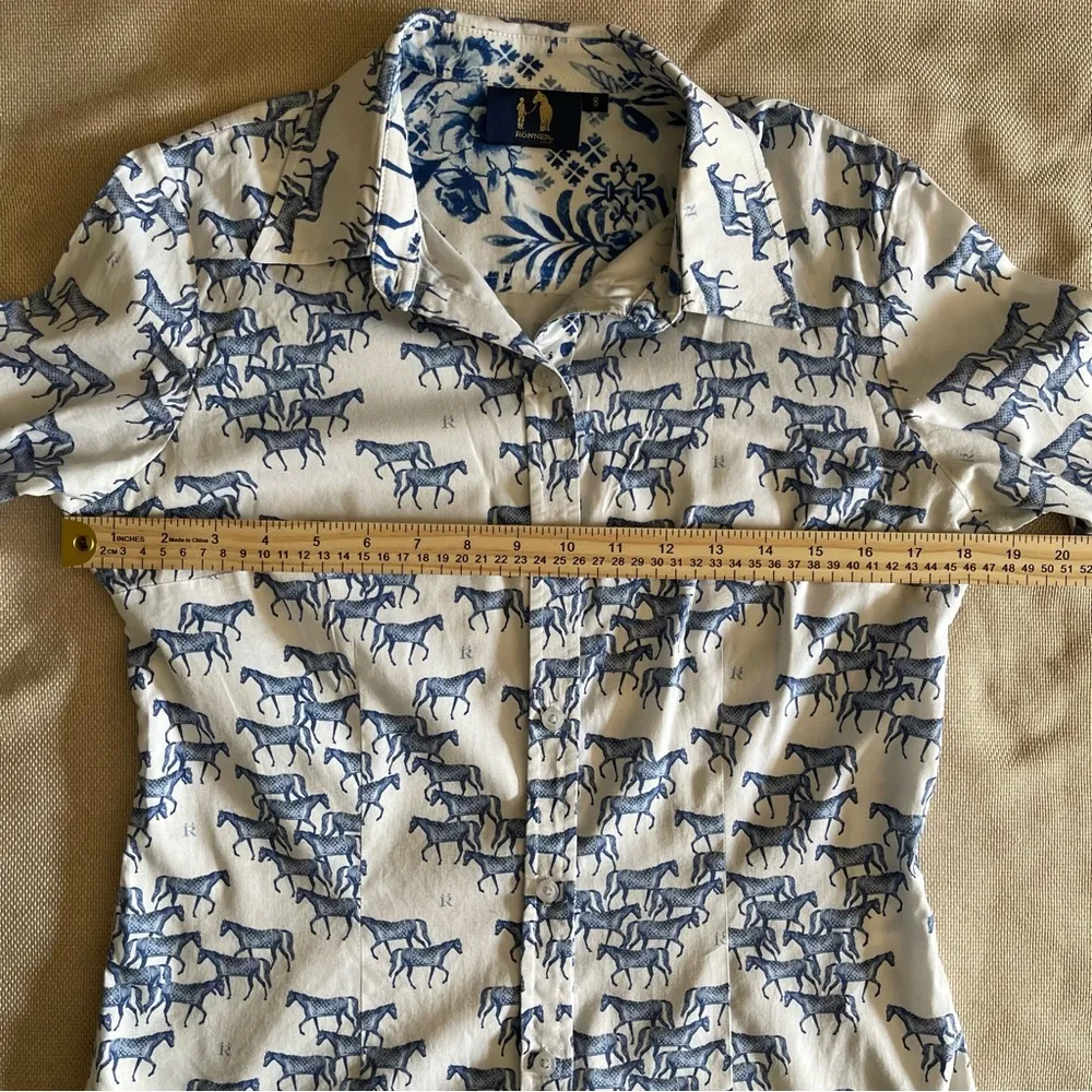 Rönner Horse Print Blouse Sz 8 Equestrian Button Down Shirt Horse Lover Barn Blue - Image 7