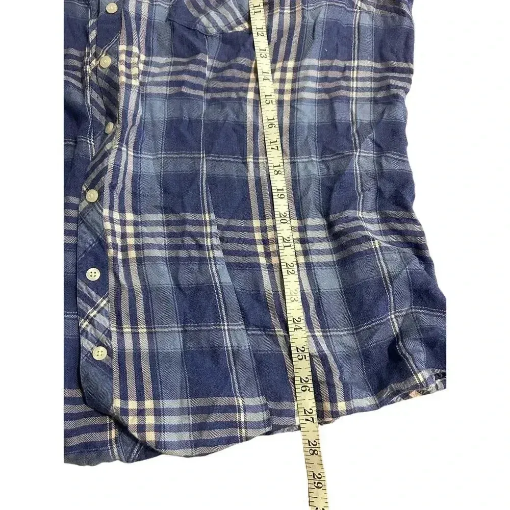 Torrid Plaid Button Down Shirt Size 3 22/24 Lightweight Flannel Blue Fall - Image 9
