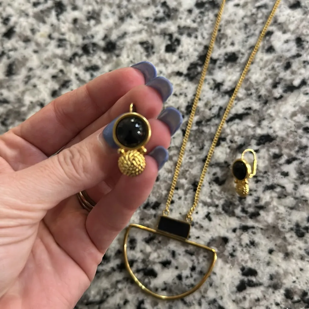 Black and gold earrings and necklace set. About 18 in long necklace - Image 3