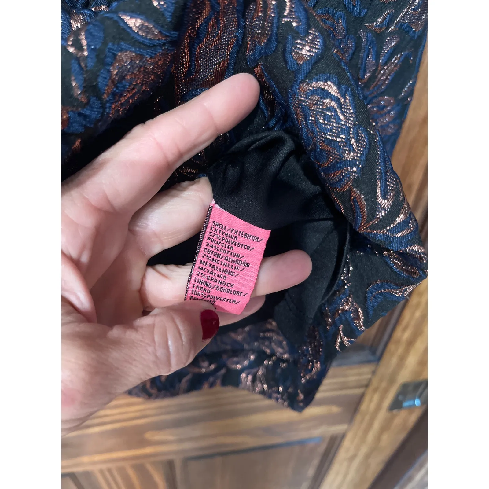 Betsy Johnson Jacquard fit and flare dress size 8 - Image 4