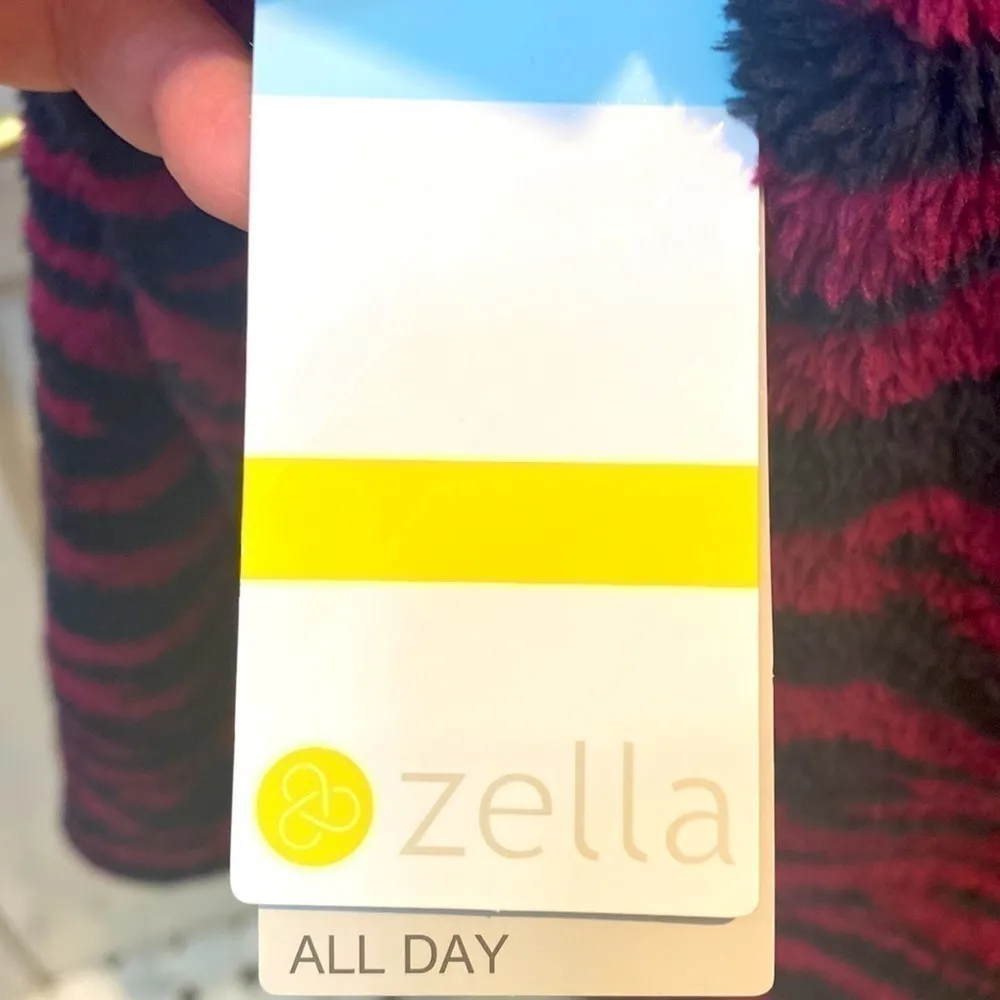 Zella burgundy and black fuzzy turtleneck sweatshirt/ tunic. Size XS. NWT. - Image 11