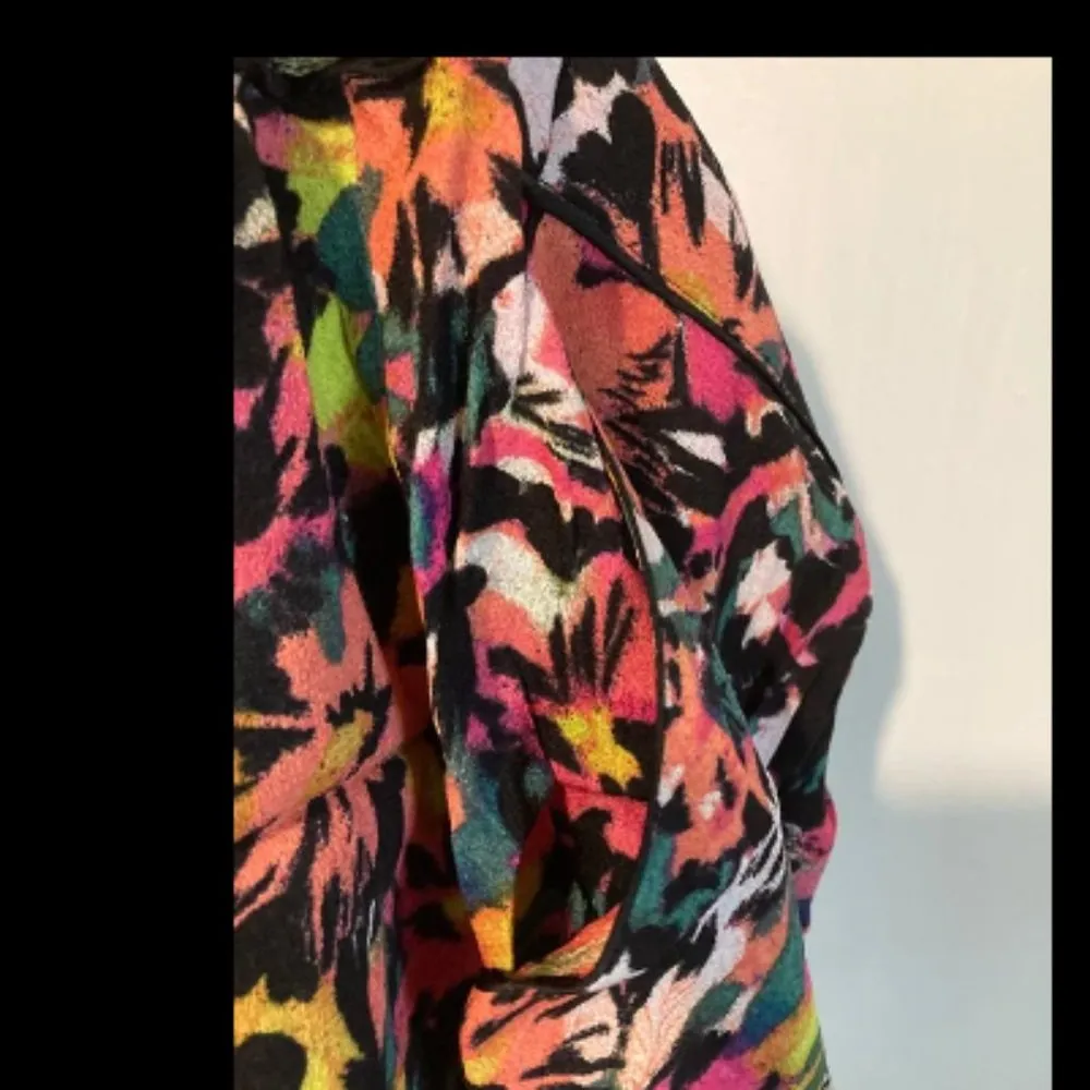 Guess women's XS lucid jungle print lightweight thin rayon margarita shorts - Image 6