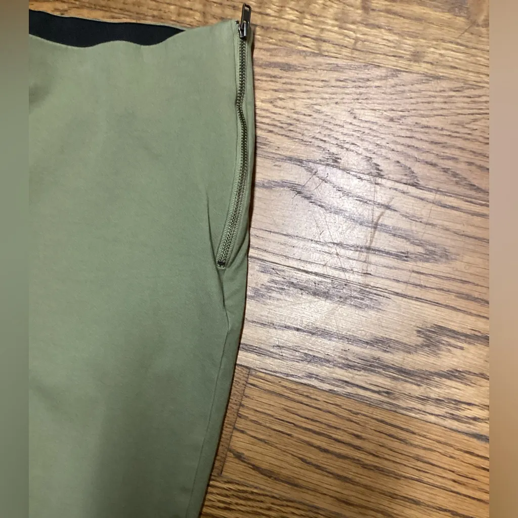 A new day flat front pants. Light Olive Green. Size 8 - Image 10