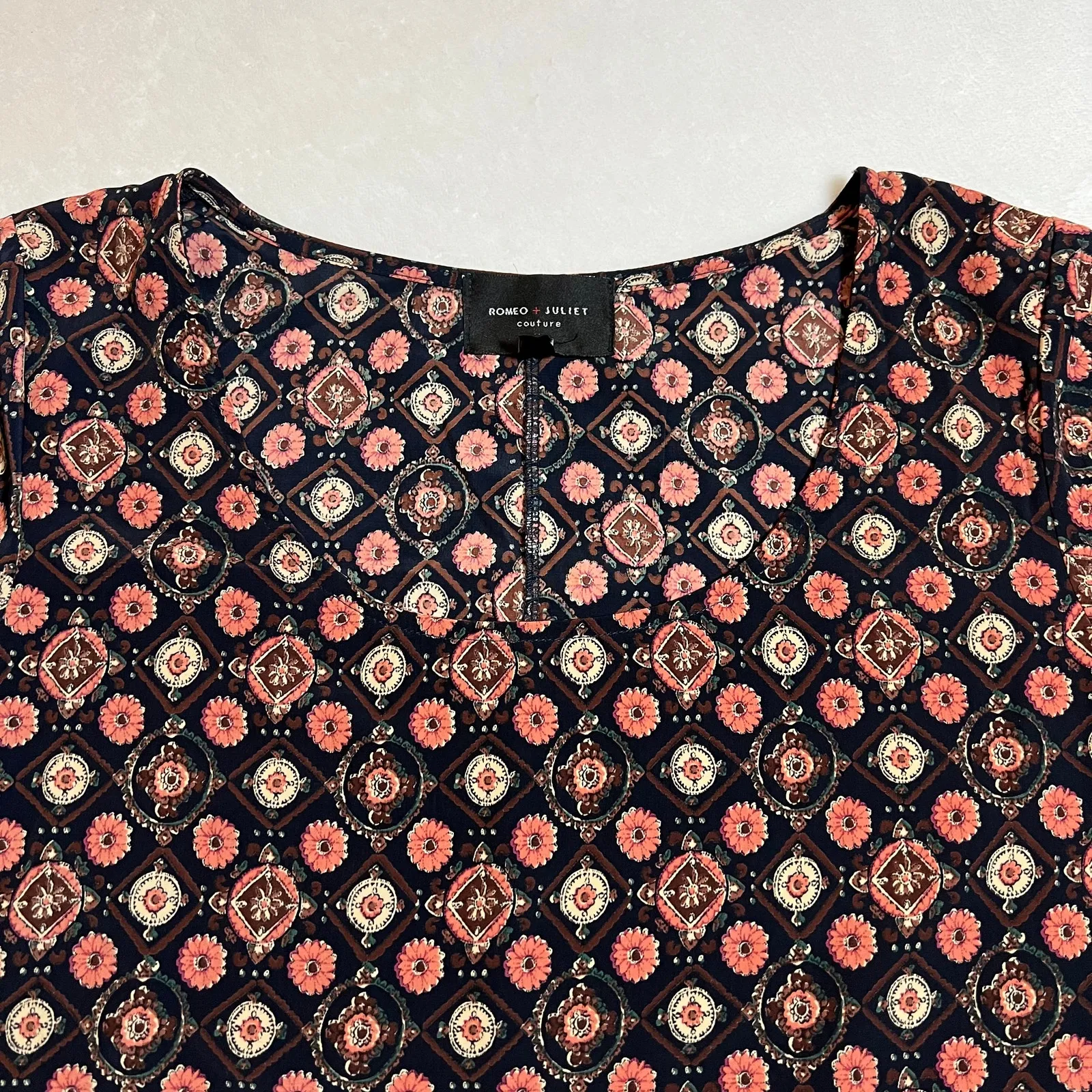 Romeo & Juliet Couture Scoop Neck Floral Print A-Line Mini Dress Size Groovy Mod - Image 3