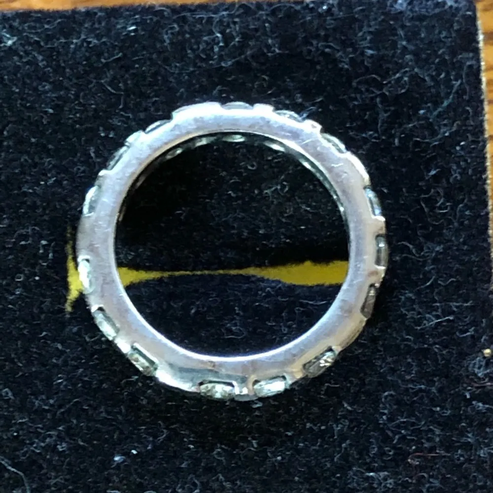 925 Silver Ring w/cz size 6.5 - Image 2