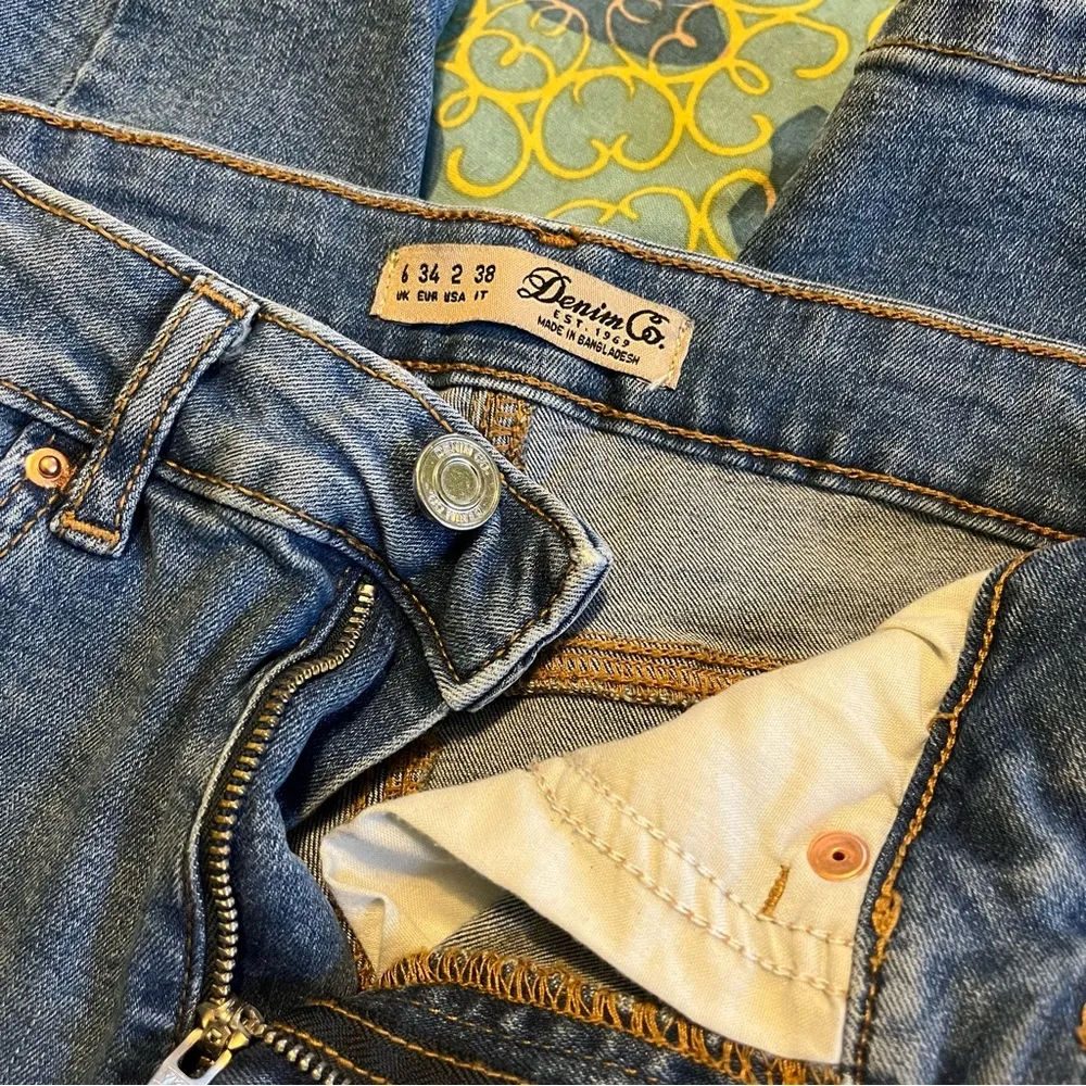 Denim Co. Sculpting Jeans - Image 5