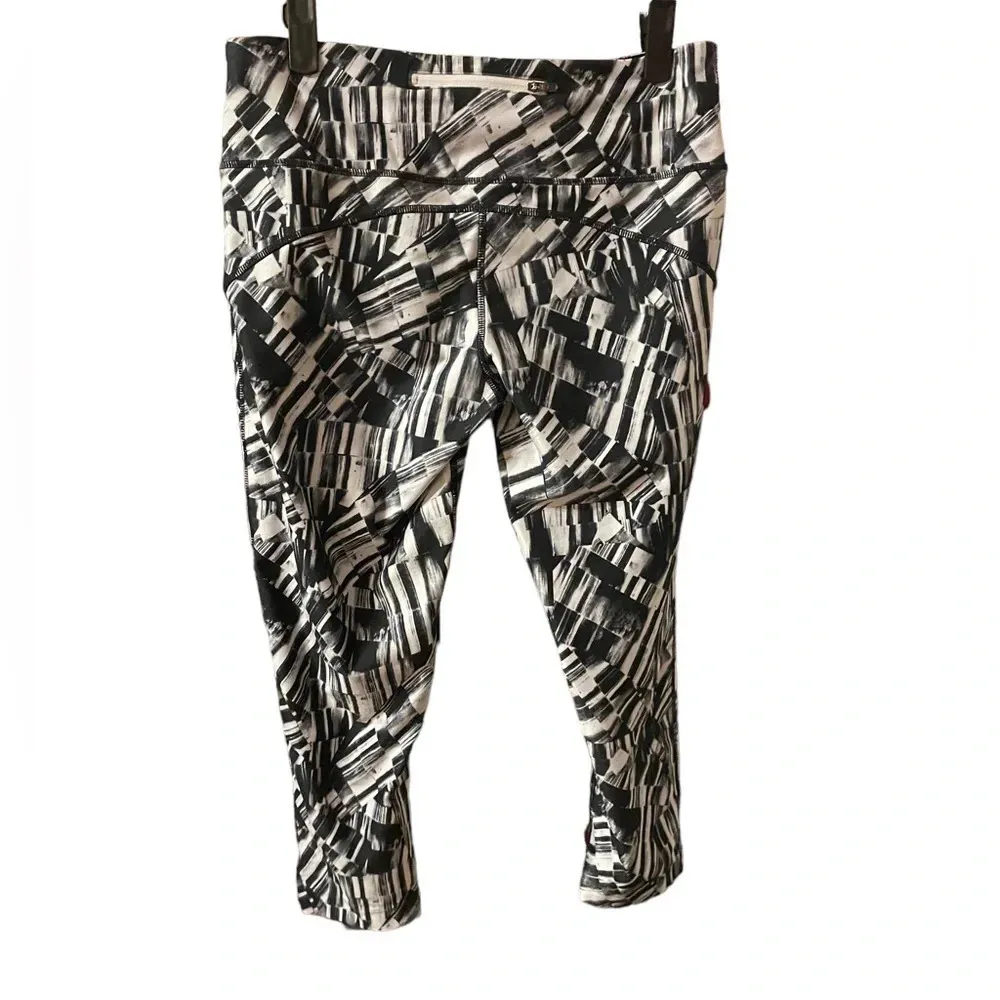 MPG BLACK AND WHITE CROPPED ACTIVE LEGGINGS Size M - Image 2