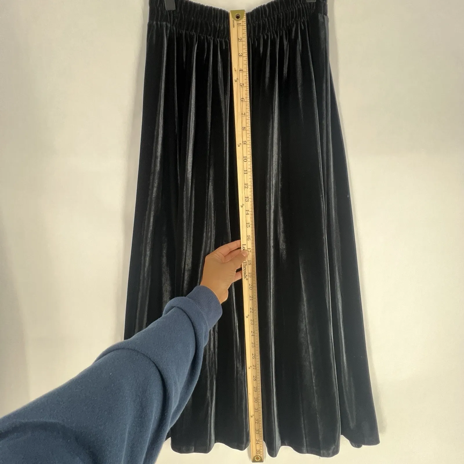 On 34th Womens Midi Skirt Size XS Black Velvet Pleated Pull - Image 7
