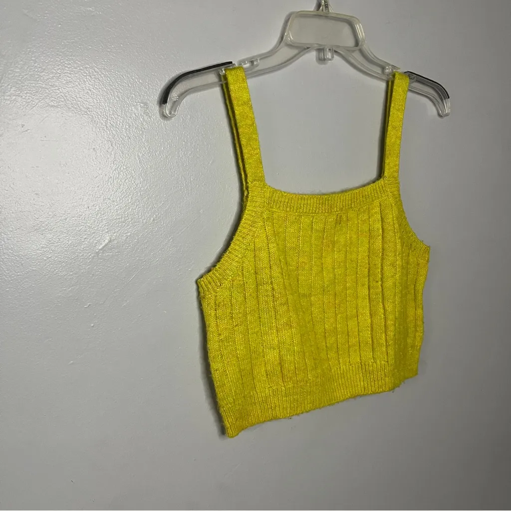 Yellow Ribbed Knit Crop Top - Image 3