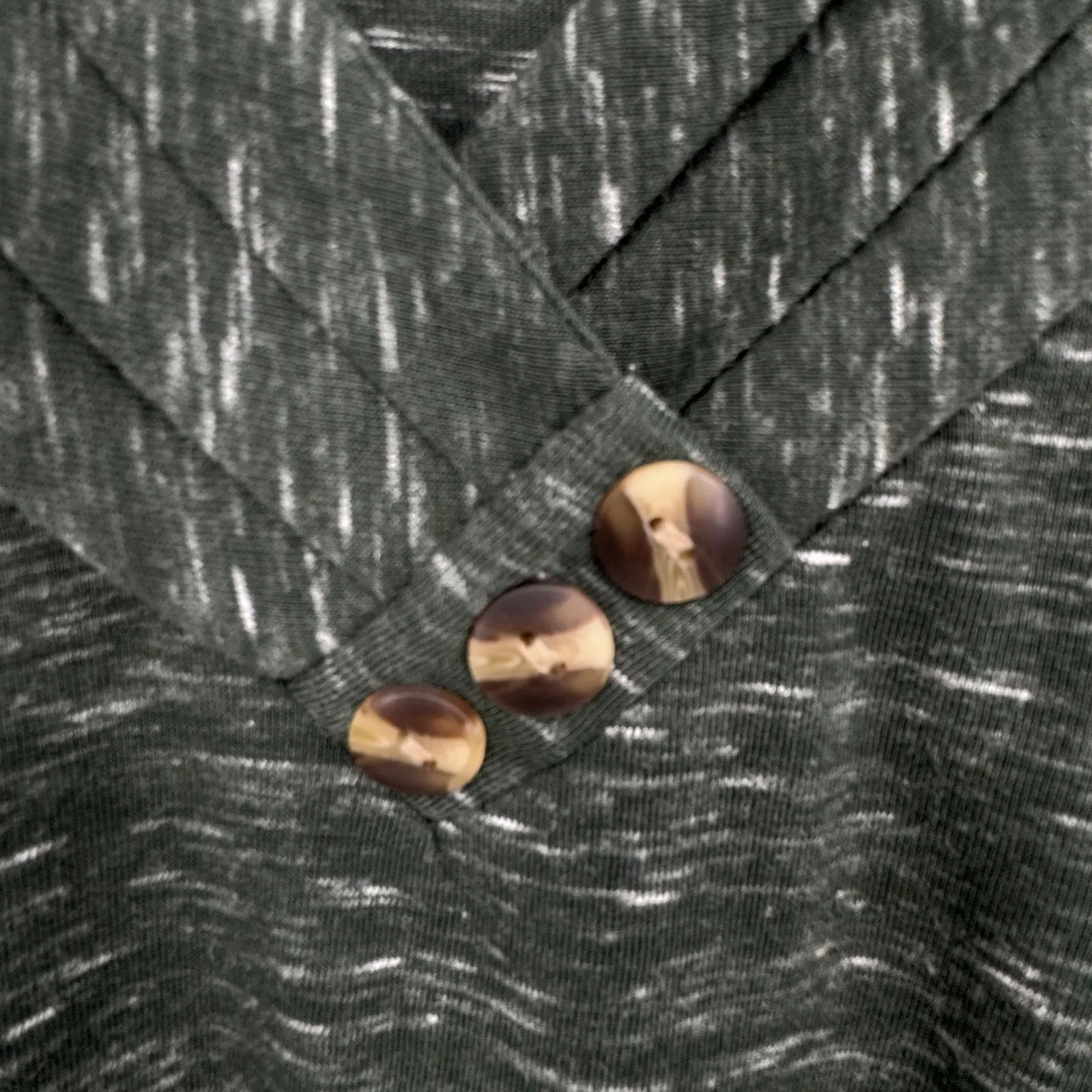 Hastings & Smith blouse PL pleat crossover V neck 3/4 sleeve olive green NEW - Image 4