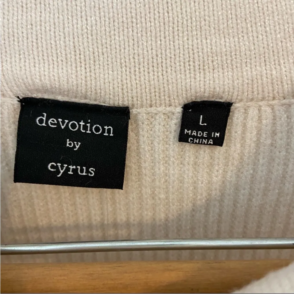 Devotion by Cyrus Cream Cowl Neck Tunic Sweater. Size Large. New With Tags. - Image 3