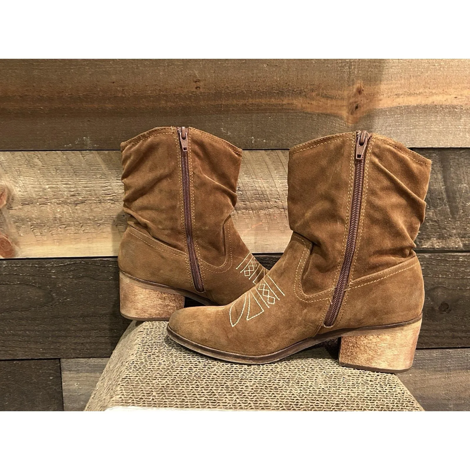 VtG Hollister Brown Slouchy Leather Western Cowboy Boots Stitching 8 - Image 7