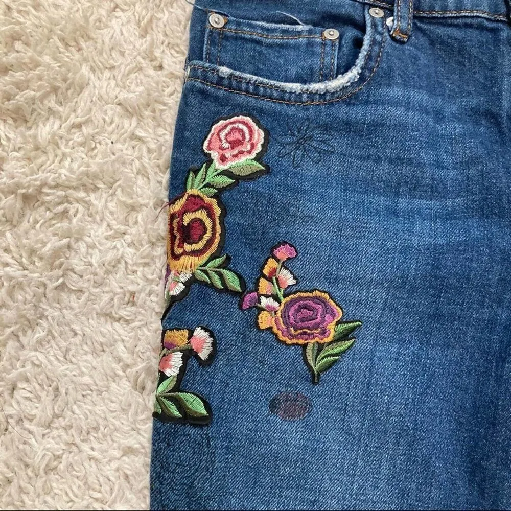 ZARA WOMAN Bootcut Embroidered Floral Jeans Ladybug Size 2 Cropped Novelty Cute - Image 4