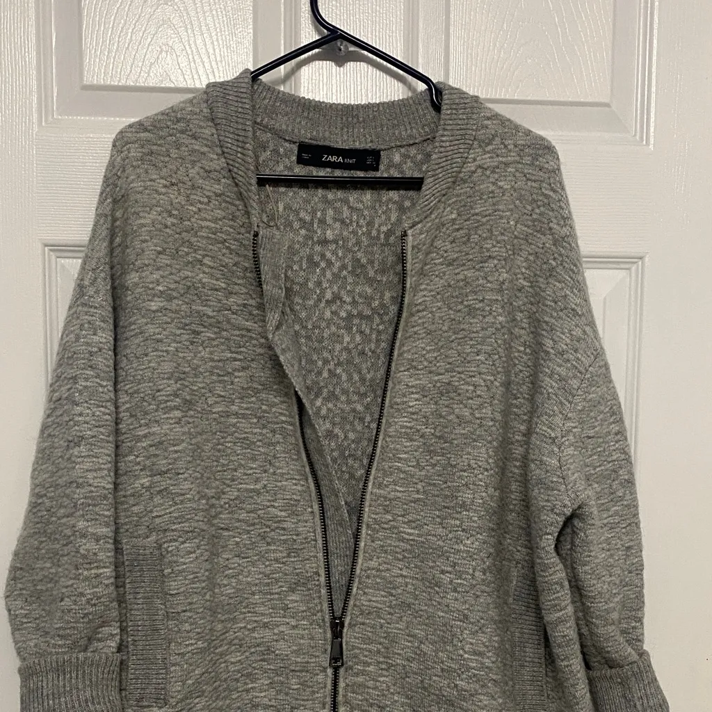 Zara Gray Bomber Jacket unisex L - Image 5