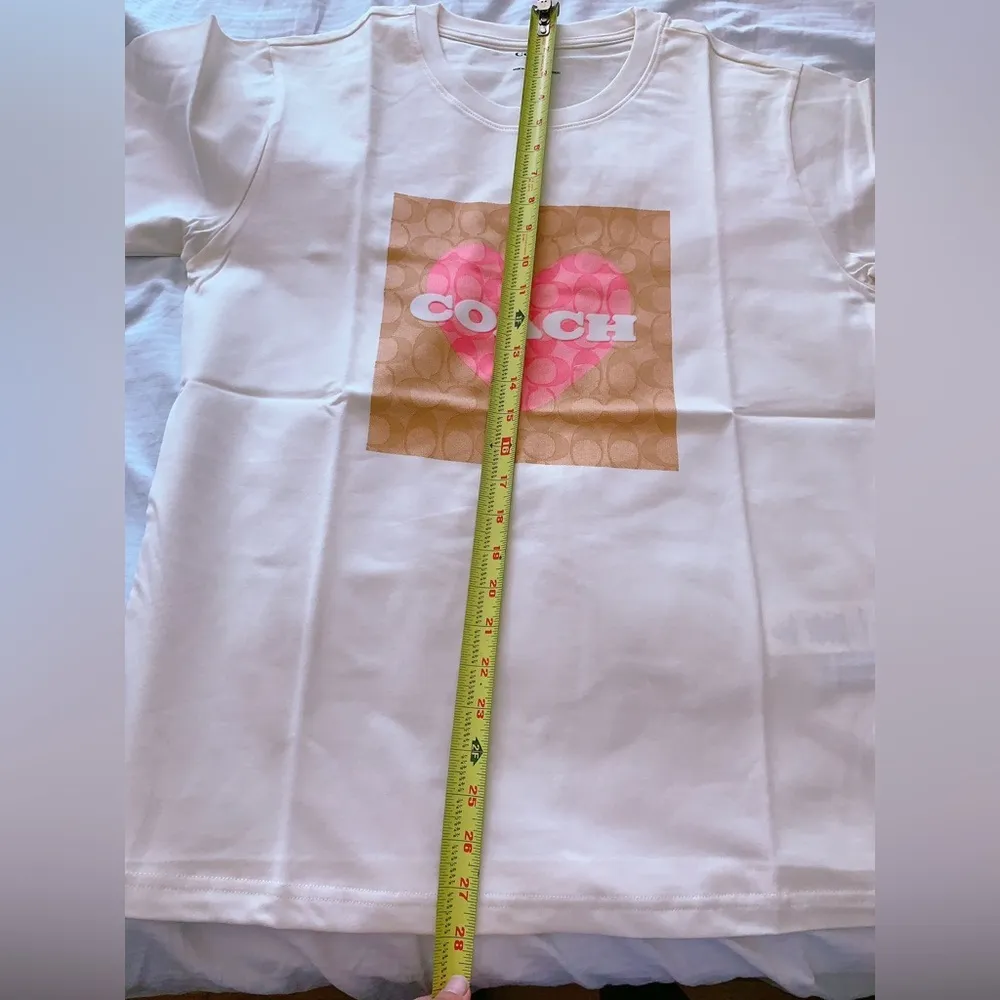 Coach Women’s Signature Heart T Shirt pink L Valentine's Day theme - Image 12