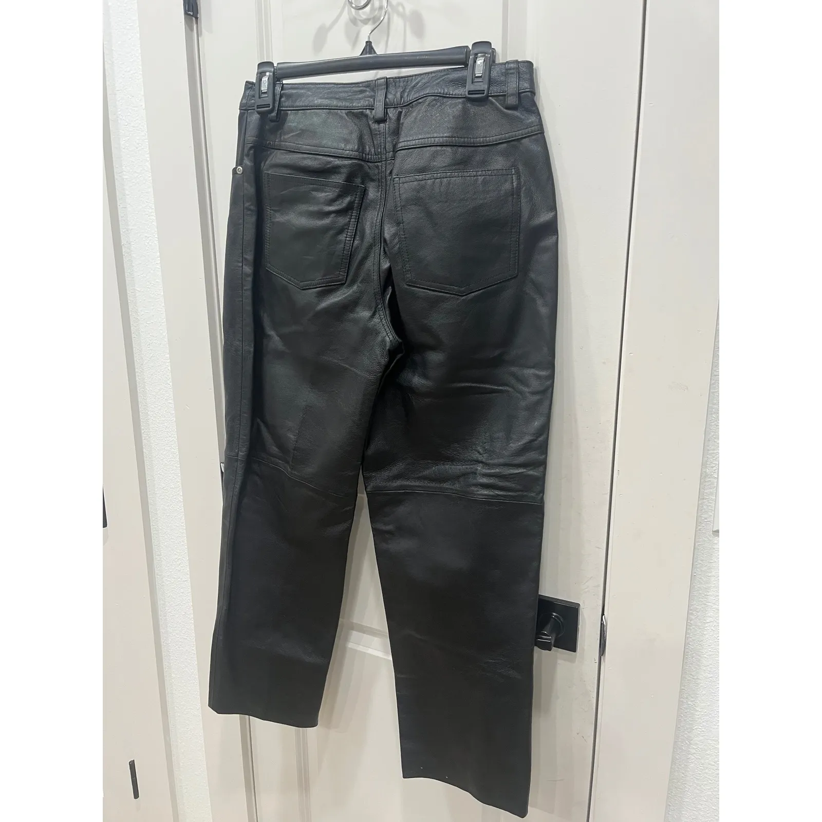 Jeanology Collection Newport News Black Leather Pants Size 10P - Image 13