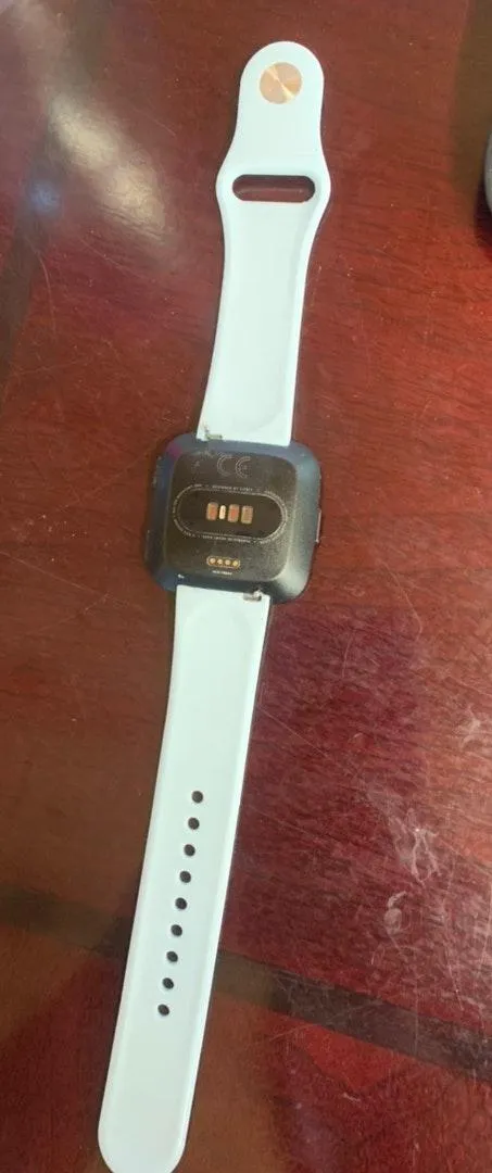 Fitbit Versa - Image 3