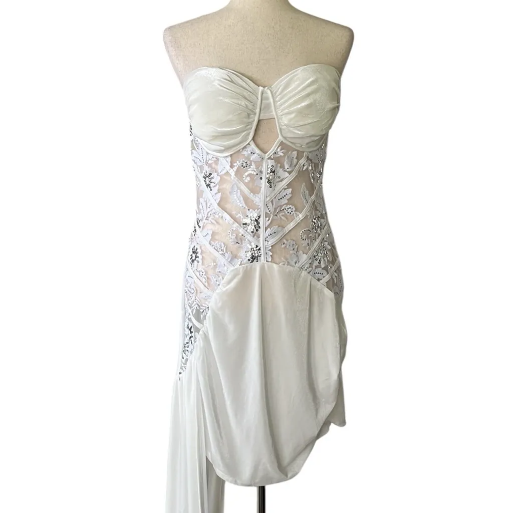 Strapless velvet dress with lace and sequine middrift with side train White Size L - Image 6