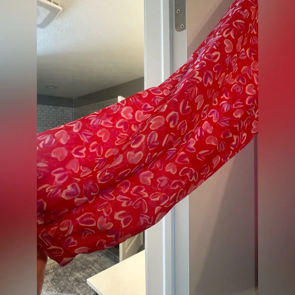 Jcrew keyhole smocked blouse with Red Heart Print - Image 8