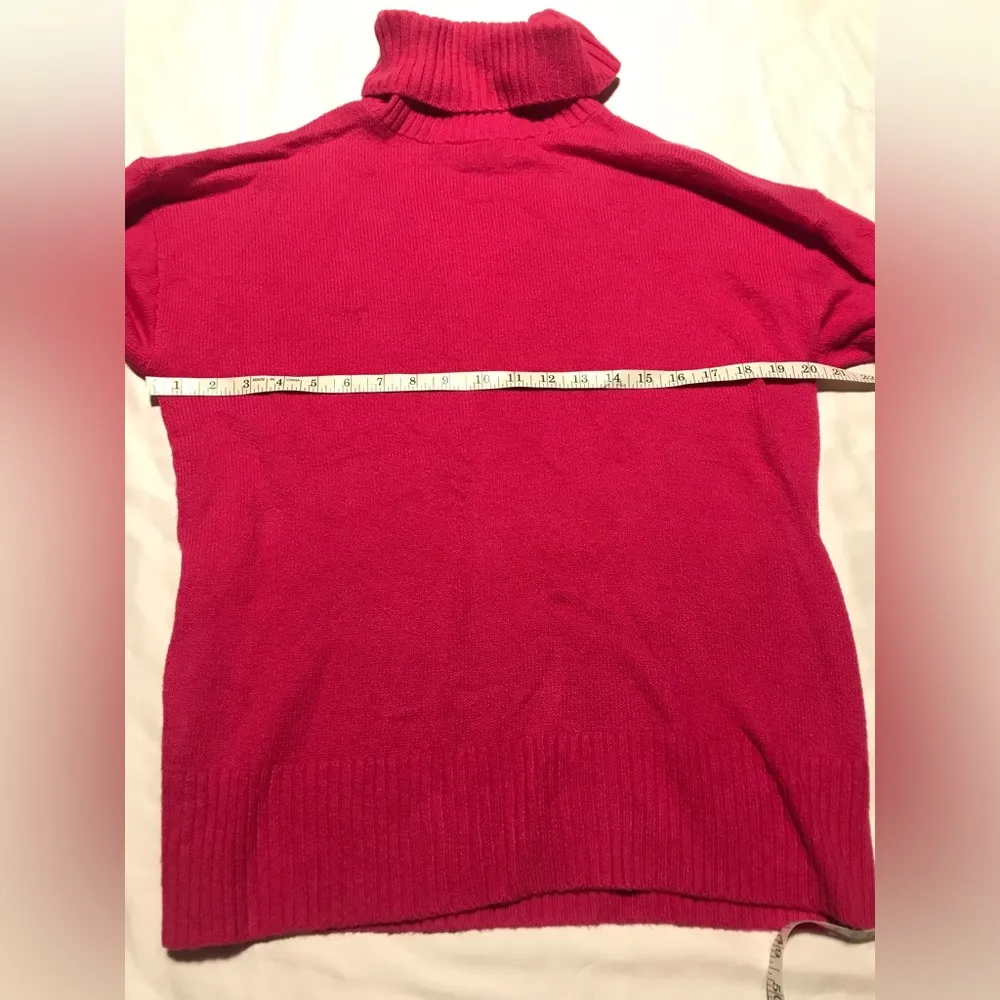 Old Navy Women’s Hot Pink Turtleneck Knit Sweater Size S - Image 4