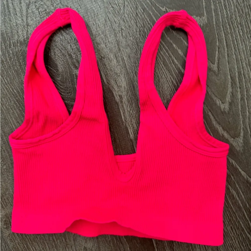 Free people movement crop top bra Hot pink - Image 2