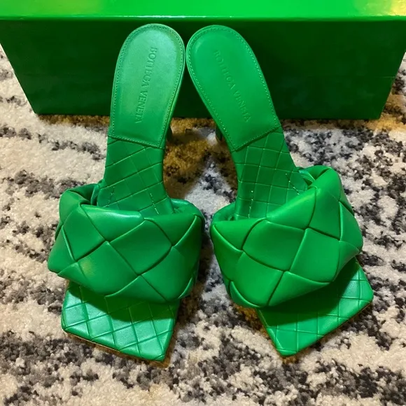 Bottega Veneta Lido Slide Sandal size 38 - Image 2