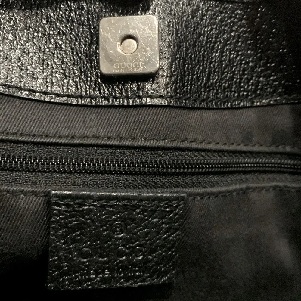 • Gucci logo canvas and leather shoulder bag - Image 5