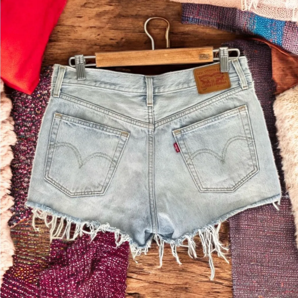 Levi’s 501® ORIGINAL FIT HIGH RISE WOMEN'S SHORTS - Image 15