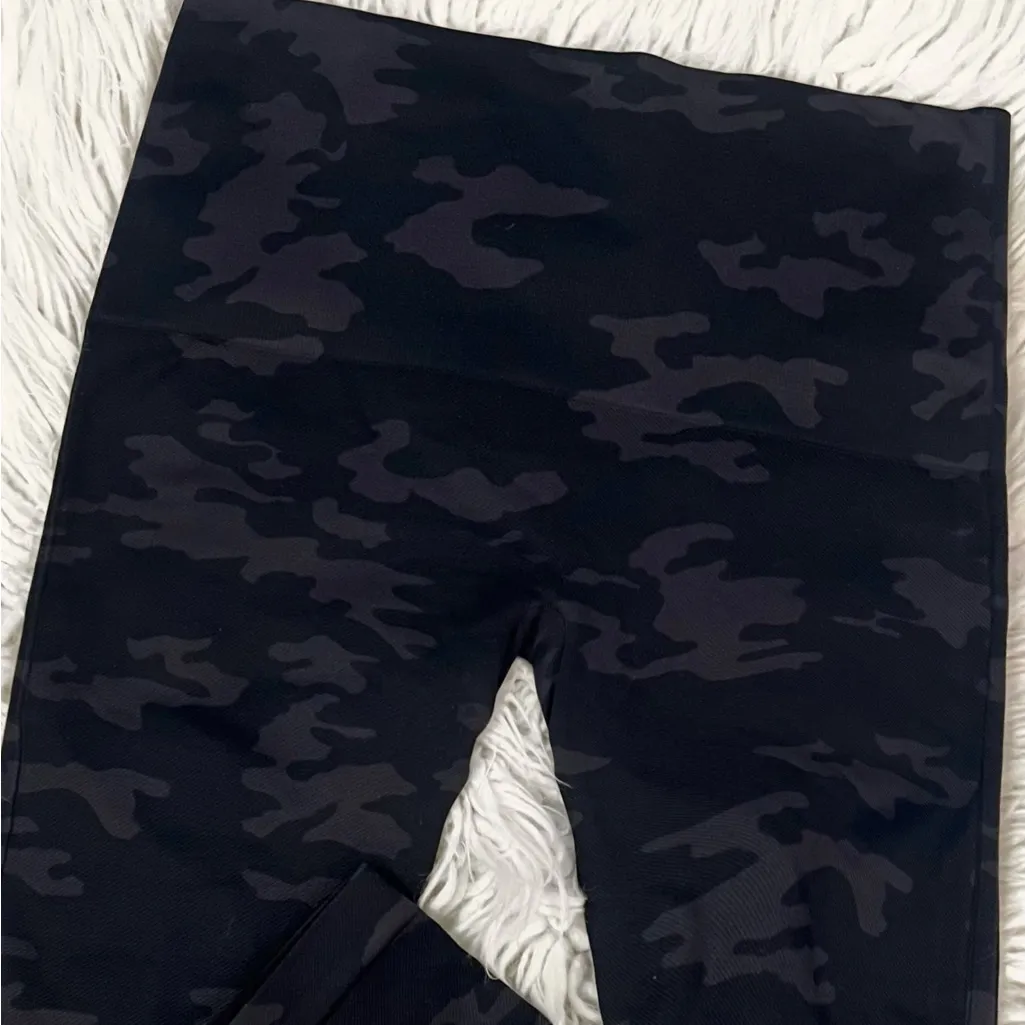 NWOT Spanx High Waisted Camo Leggings - Image 8