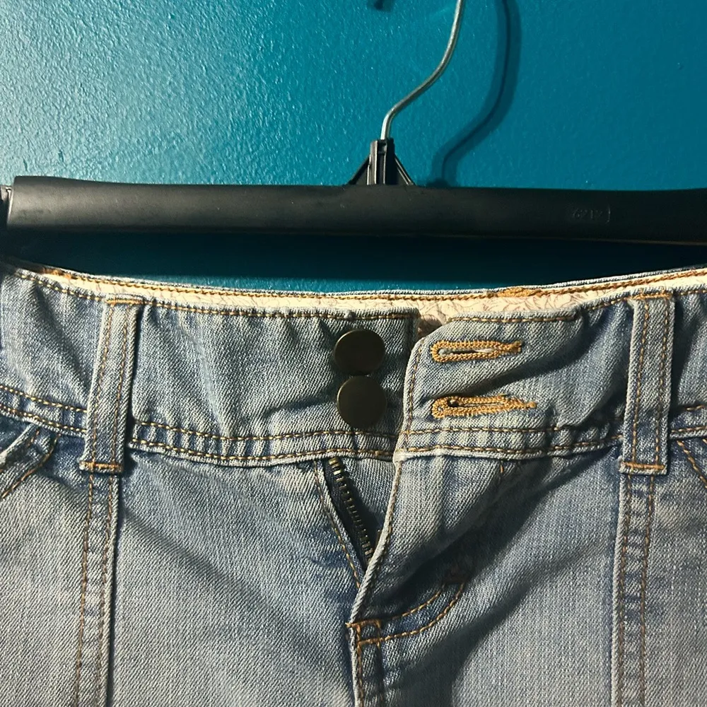 Tyte Jeans Blue Jean Shorts Distressed Summer Style Size 3 - Image 2