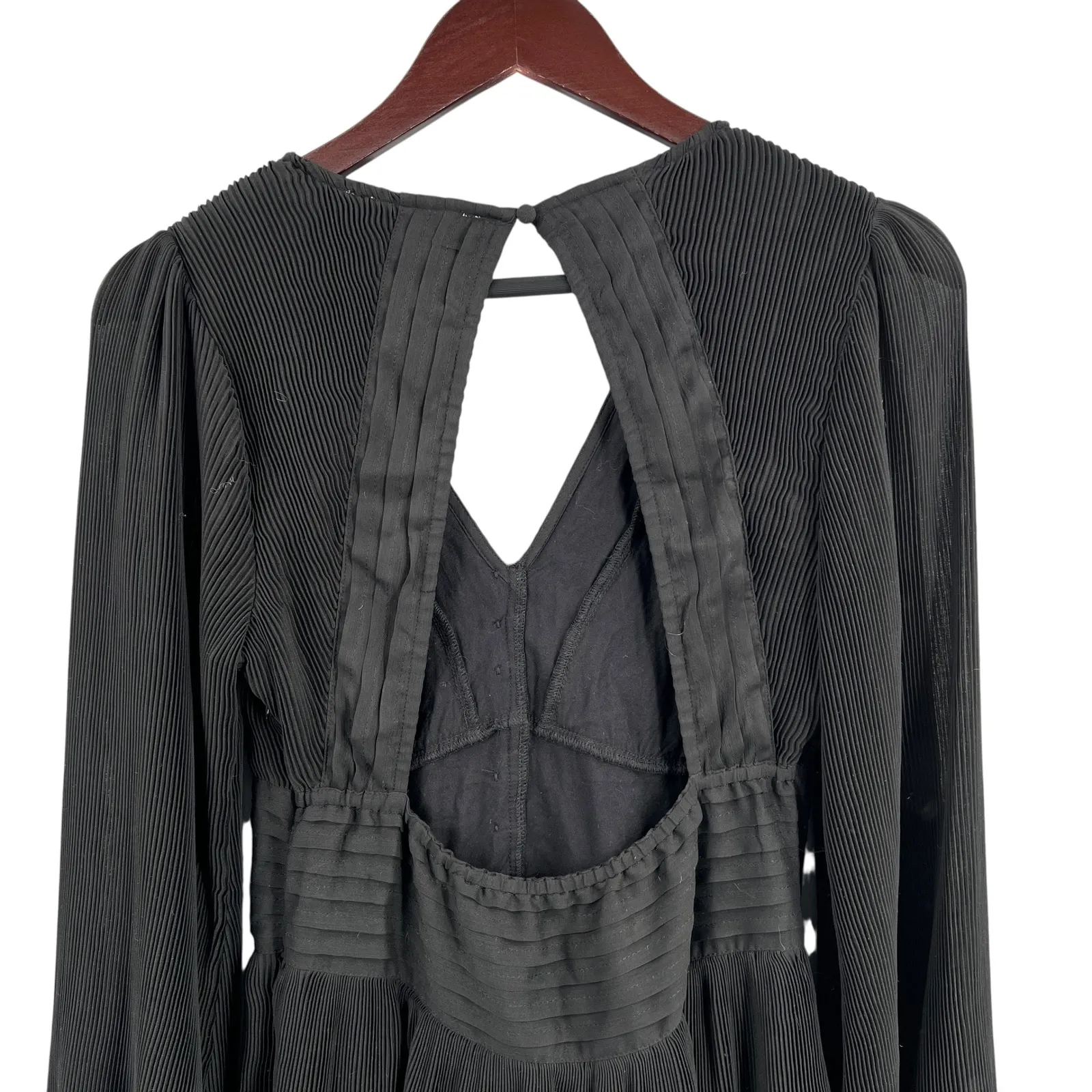 Abercrombie & Fitch Dress Black Pleated Chiffon Keyhole Back Small - Image 4