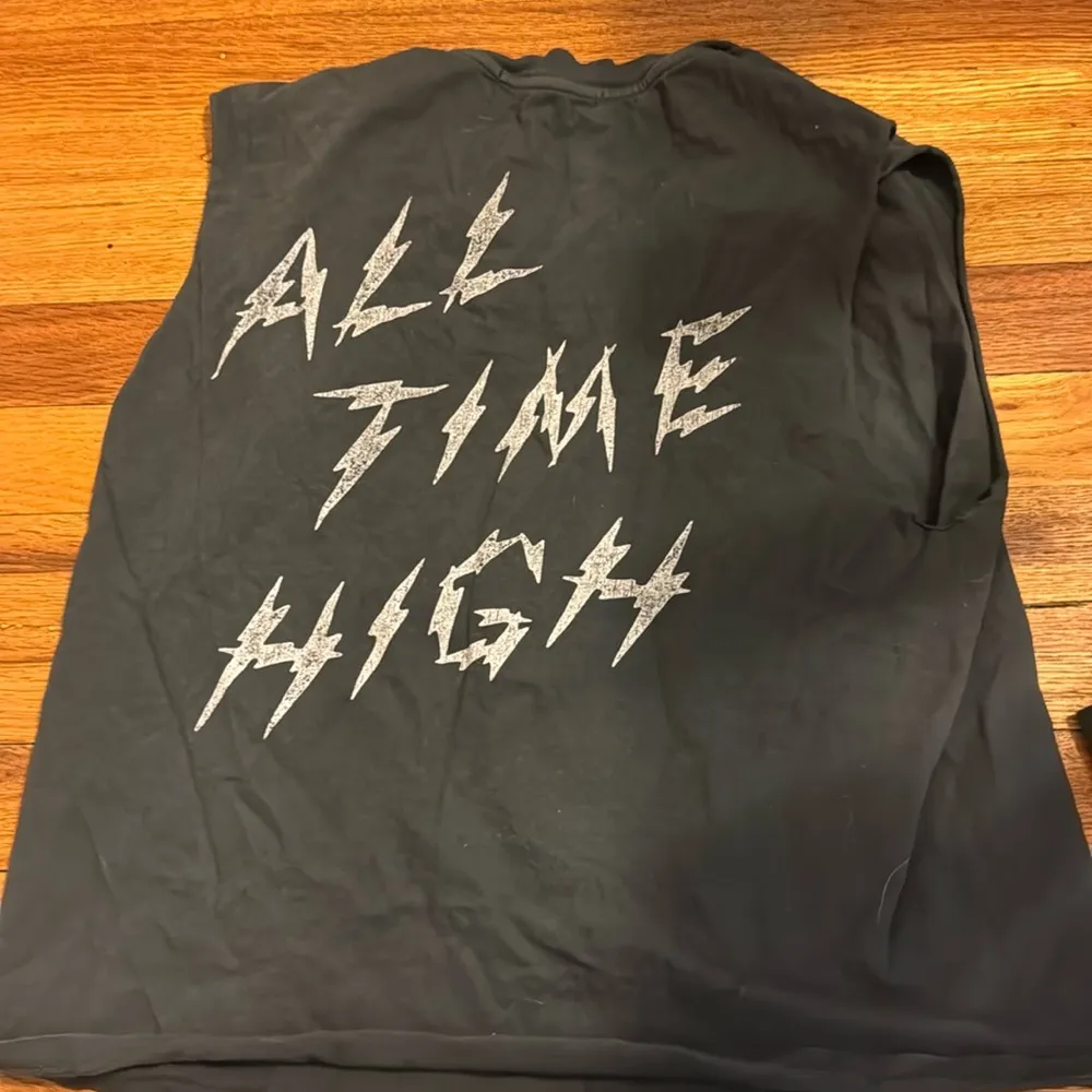 - Daydreamer Def Leppard  Tee - Image 4