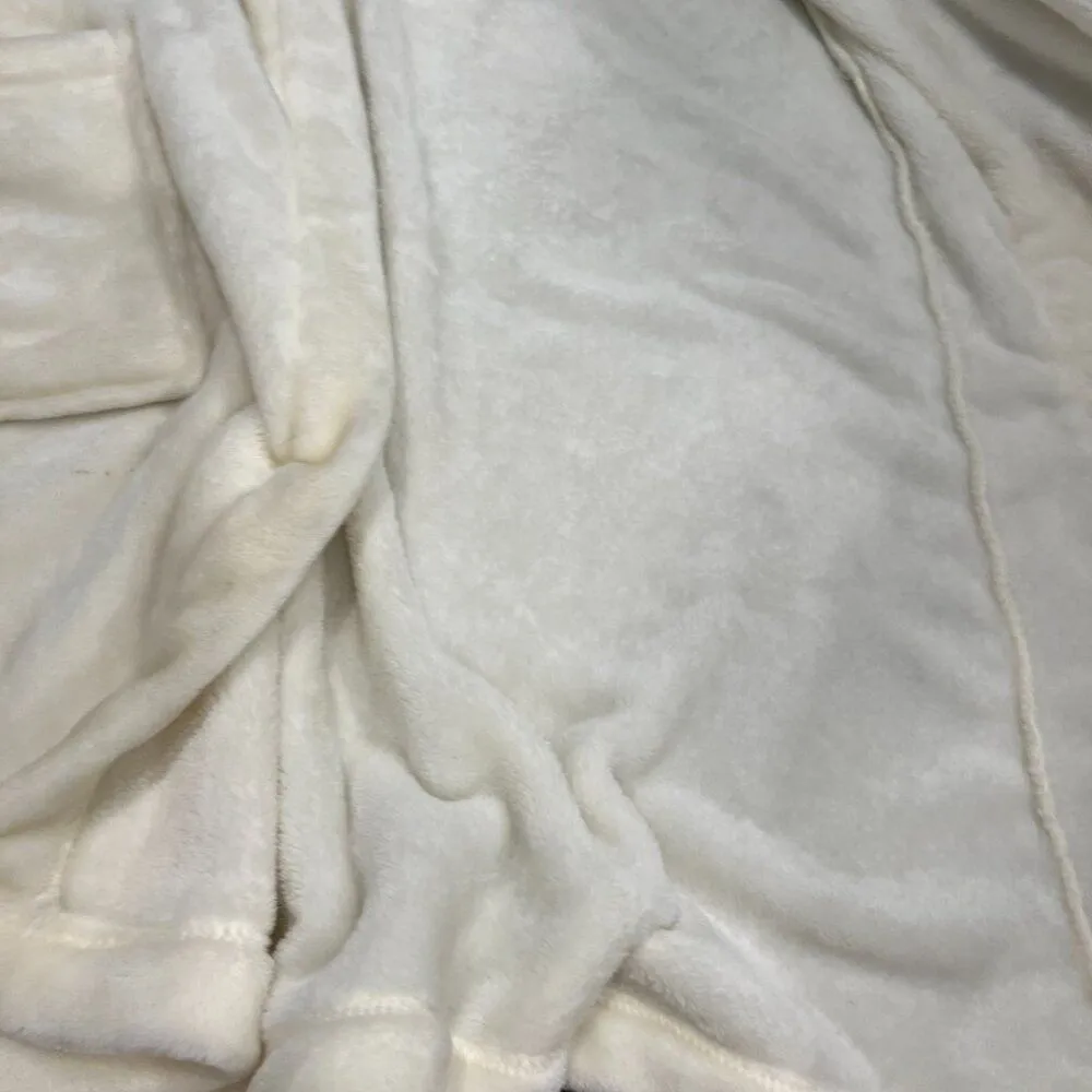 Adrienne Vittadini OS Robe - Image 9