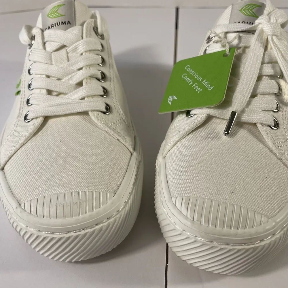 Cariuma Oca Low White Canvas Sneakers Shoes Comfort Lace Up Men's 8.5 Women's 10 - Image 2