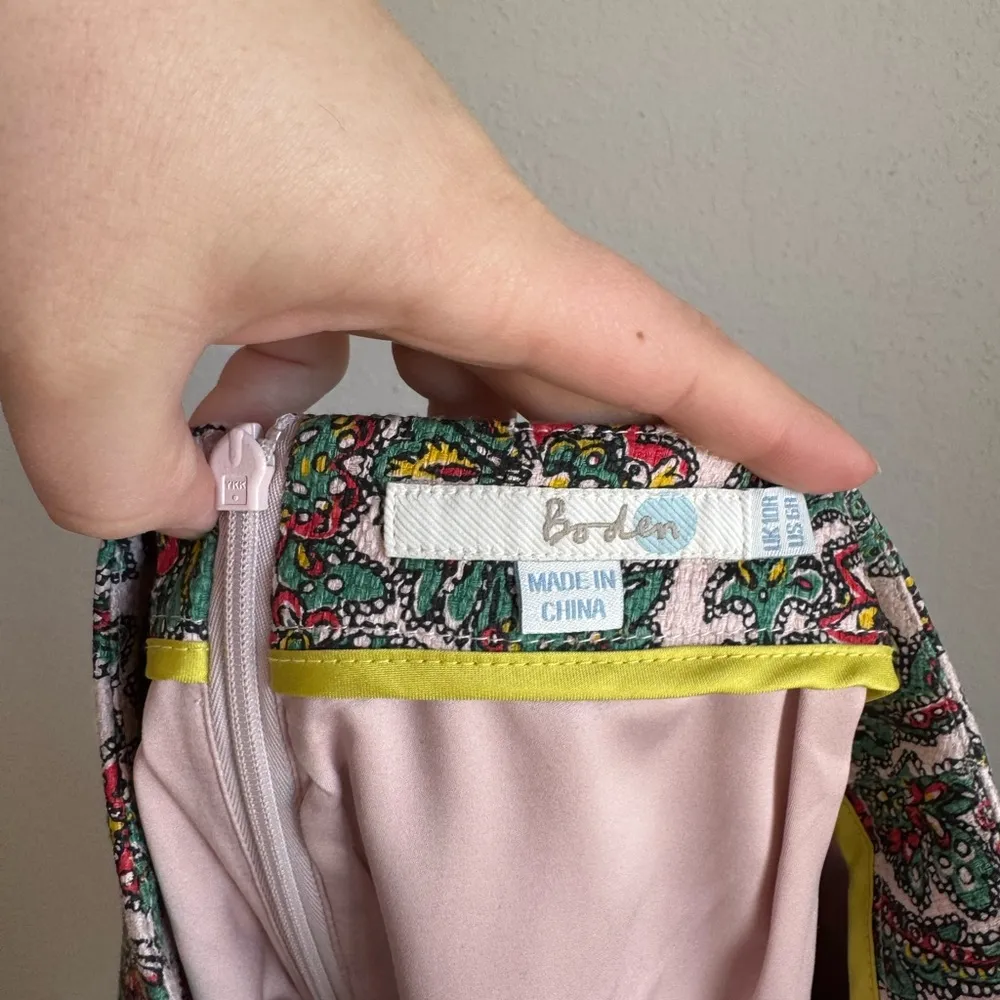 Boden Cream Green Paisley Knee Length Pleated A - Image 5