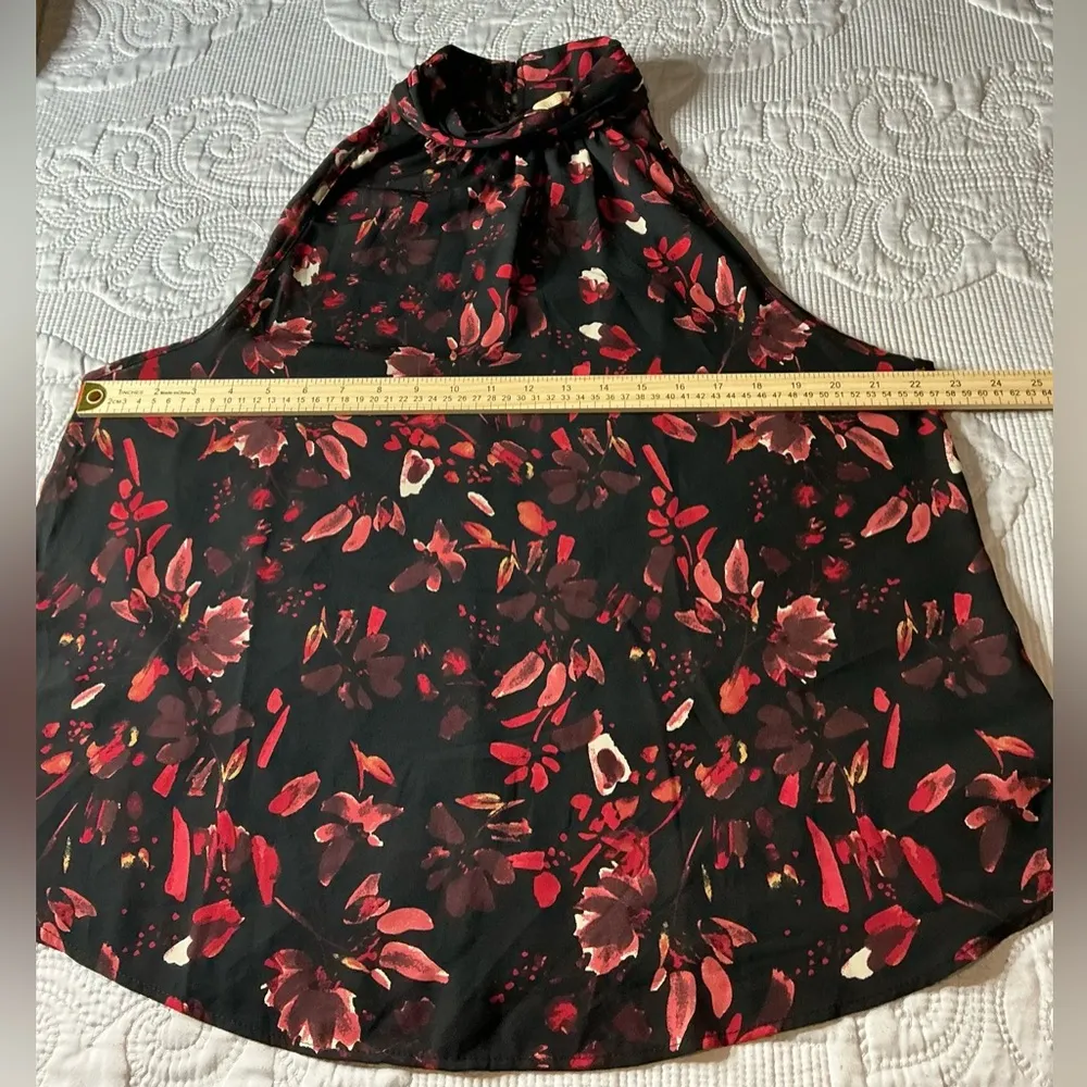 Vibrant Red and Orange Sleeveless Tank Top with High Neckline Size XL - Image 6