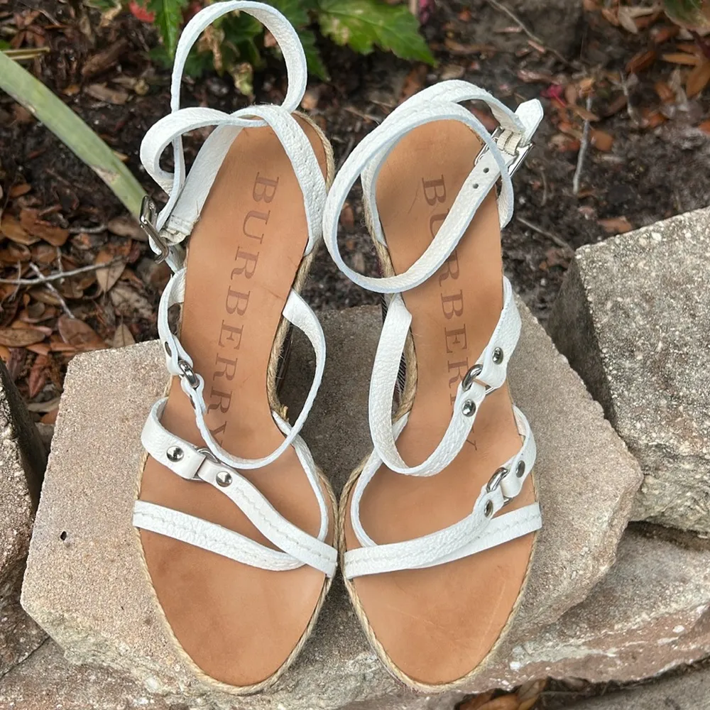 Burberry Nova Check Wedges w/ COE - Image 7