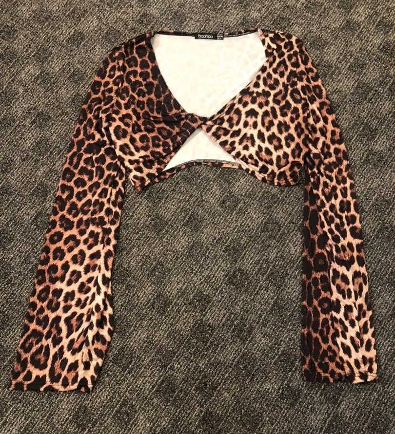 Boohoo Cheetah Print Crop Top - Image 3