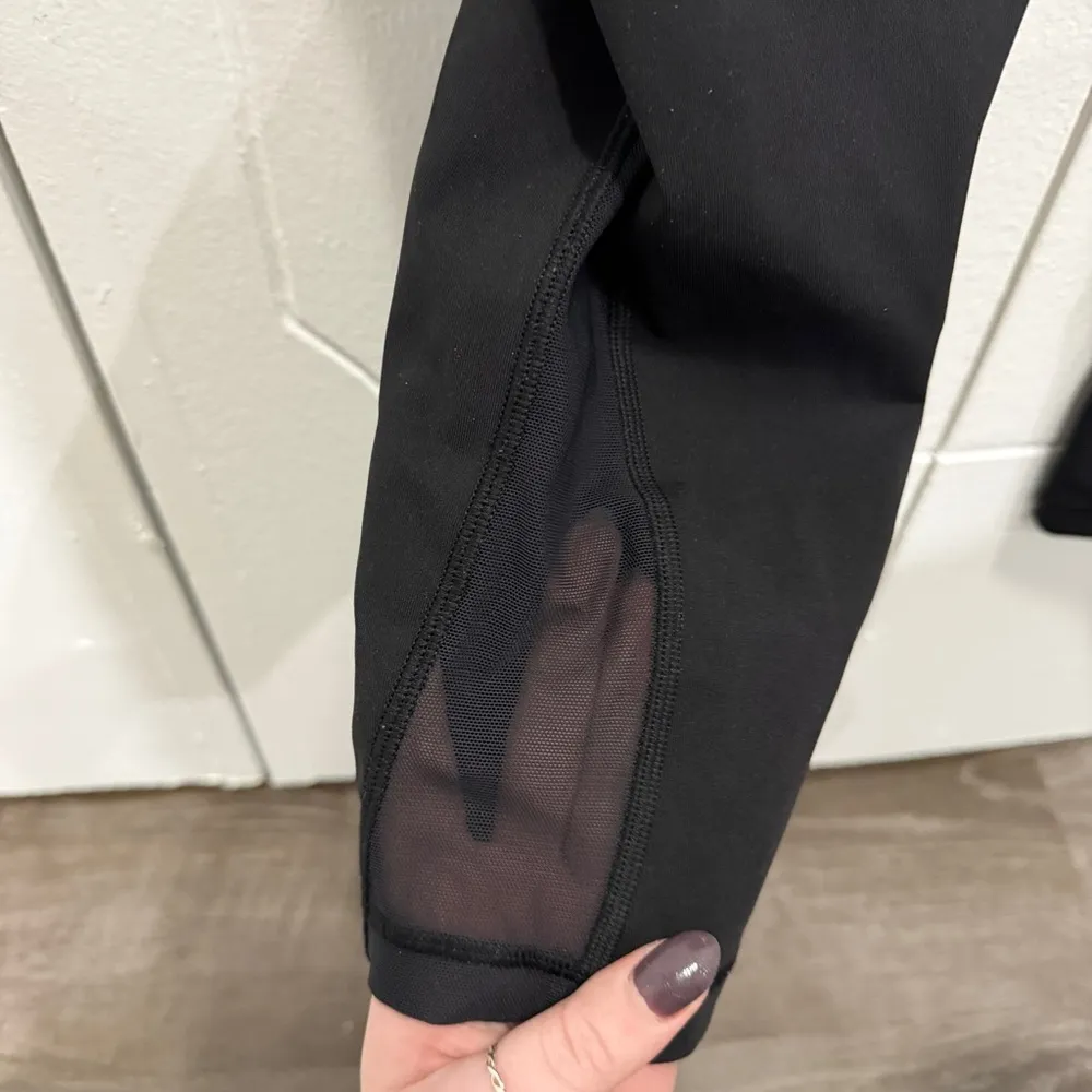 Lululemon Black Train Times Crop *21" - Image 8