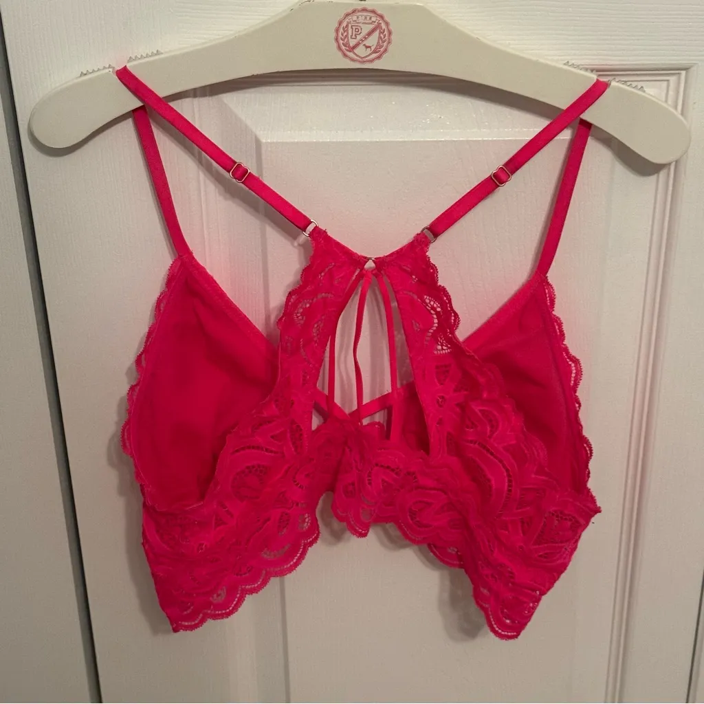 Aerie Show Off Rooftop Garden Lace Padded Plunge Bralette in Hot Pink - Image 4