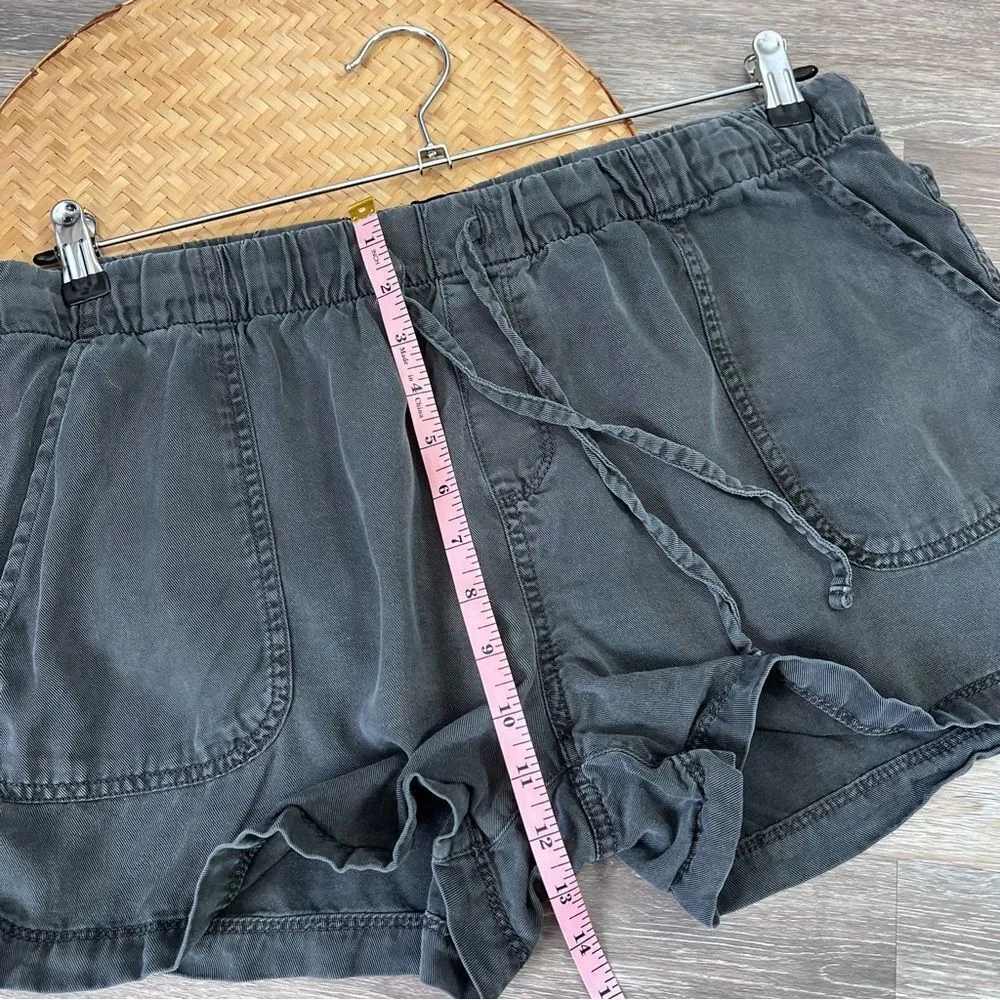 Gap  chambray drawstring‎ stretchy waist shorts - Image 4